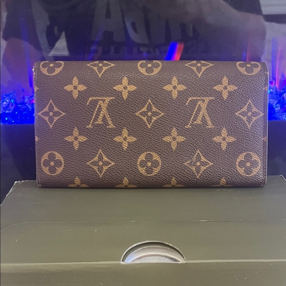 Louis Vuitton Brown Monogram Wallet - Picture 4 of 16